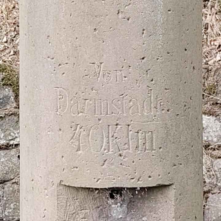 Inschrift des Meilensteins