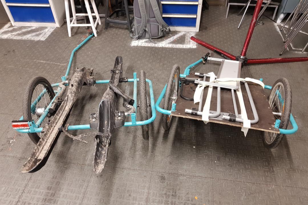 Weiter gehts! Cycle-Carrier und Fracht-Flunder zusammen.