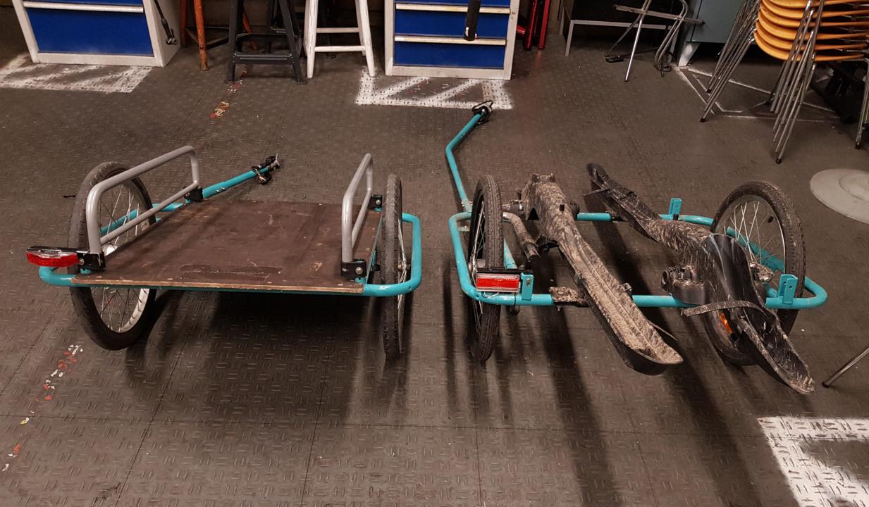 Ruecklicht montiert an der Fracht-Flunder