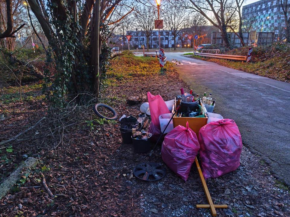 Alles auf einem Haufen, in der Mitte der Waste-Buster