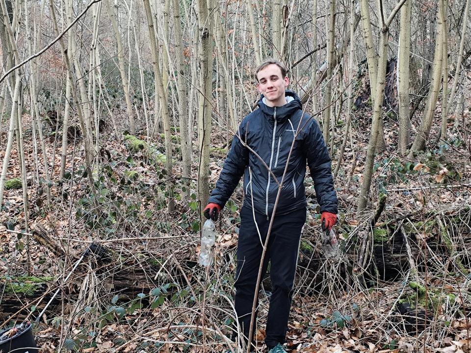 Plogger mit zwei Flaschen